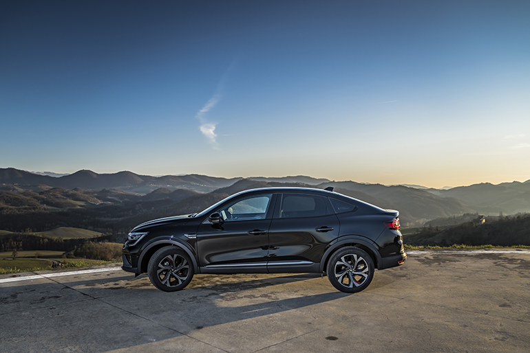 emilcar_Renault ARKANA_laterale