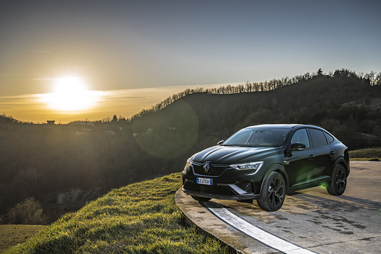 emilcar_Renault ARKANA_ tramonto