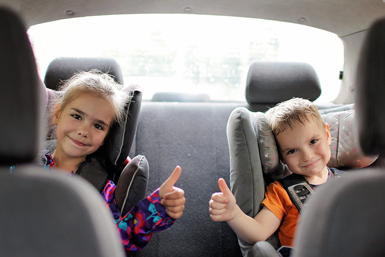 Consigli per viaggi in auto con bambini a bordo - Emilcar - Blog